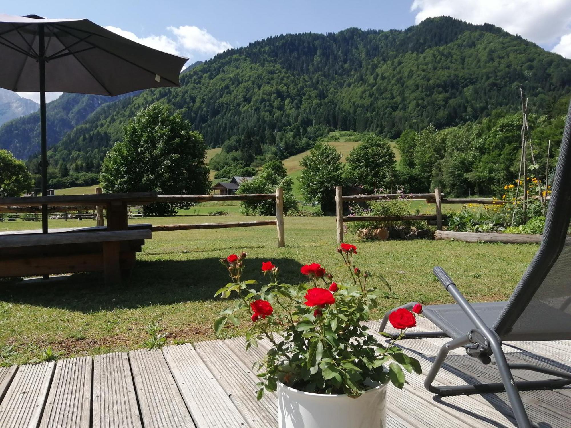 Alpi Giulie Chalets Valbruna Esterno foto