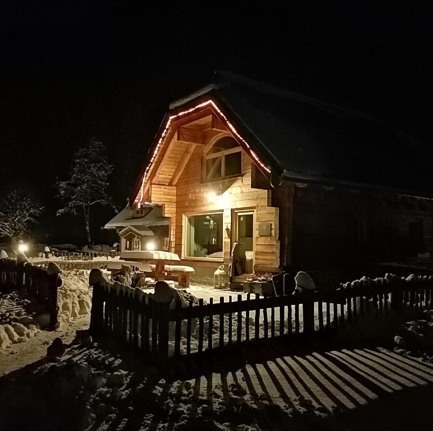 Alpi Giulie Chalets Valbruna Esterno foto