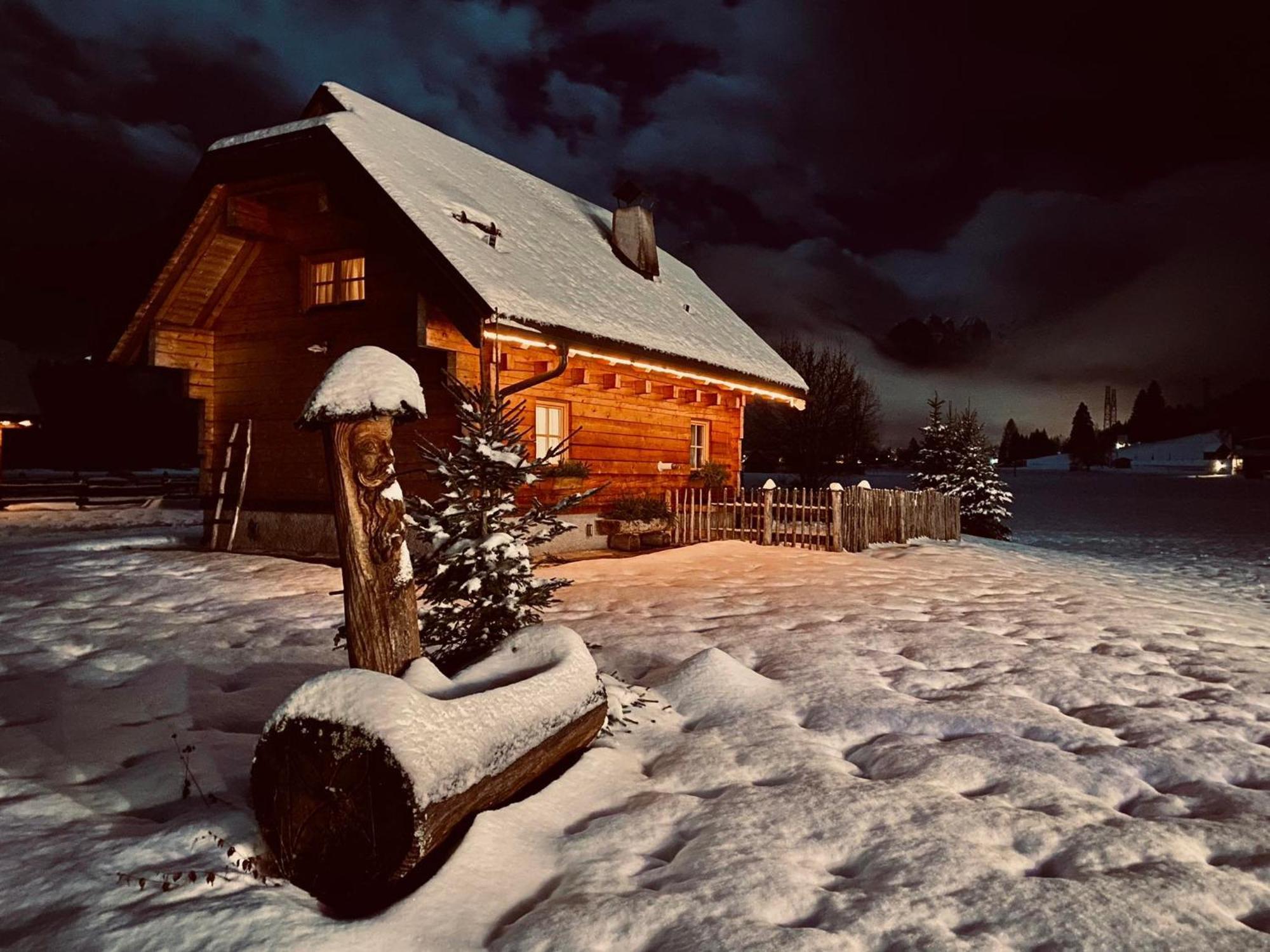 Alpi Giulie Chalets Valbruna Esterno foto