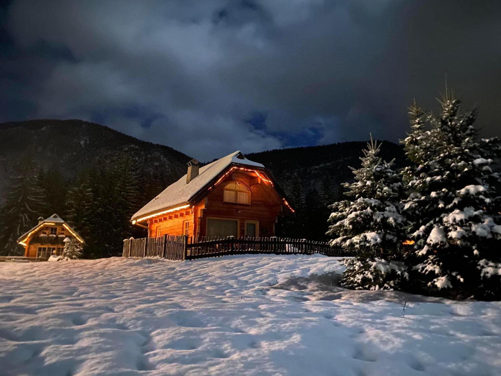 Alpi Giulie Chalets Valbruna Esterno foto