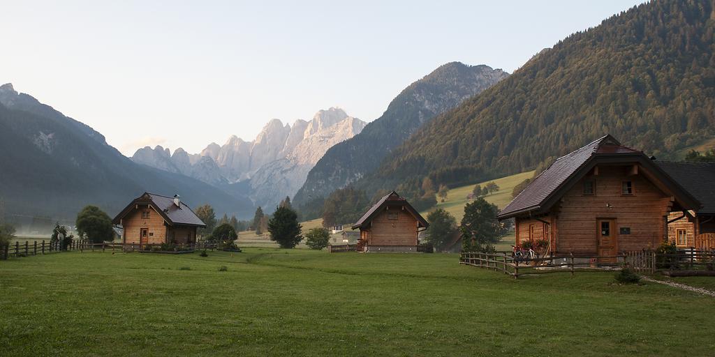 Alpi Giulie Chalets Valbruna Esterno foto