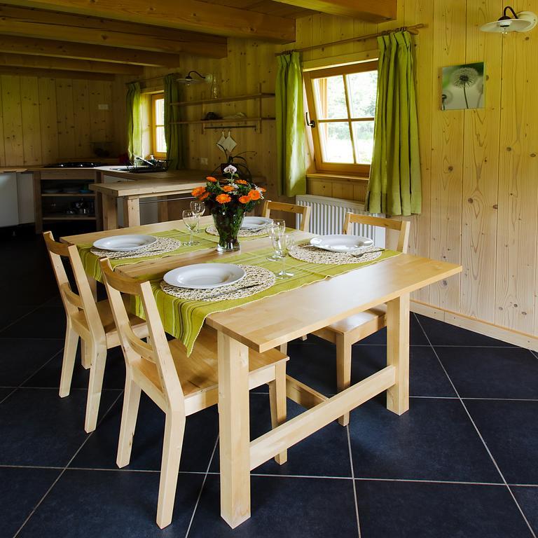 Alpi Giulie Chalets Valbruna Esterno foto