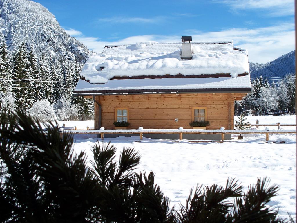 Alpi Giulie Chalets Valbruna Esterno foto