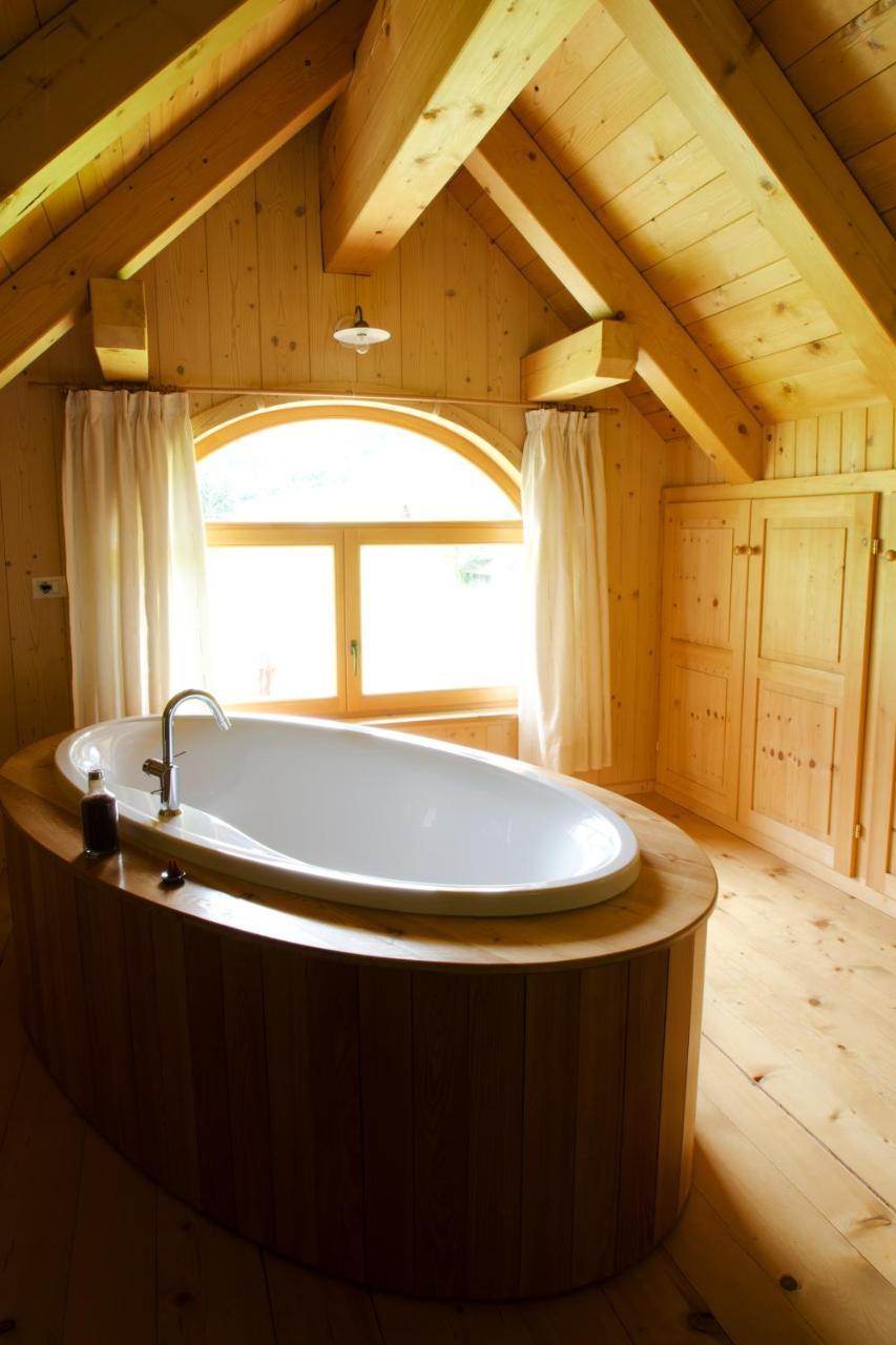Alpi Giulie Chalets Valbruna Esterno foto